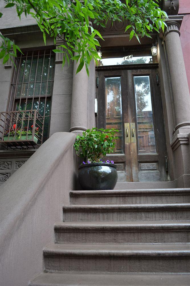 Harlem 144 Guesthouse นิวยอร์ก ภายนอก รูปภาพ