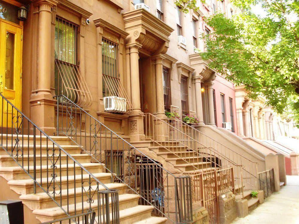 Harlem 144 Guesthouse นิวยอร์ก ภายนอก รูปภาพ